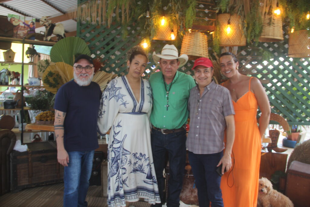 Aniversário de Ângelo Guerreiro reúne família, autoridades e aliados em celebração especial no Rancho West Country