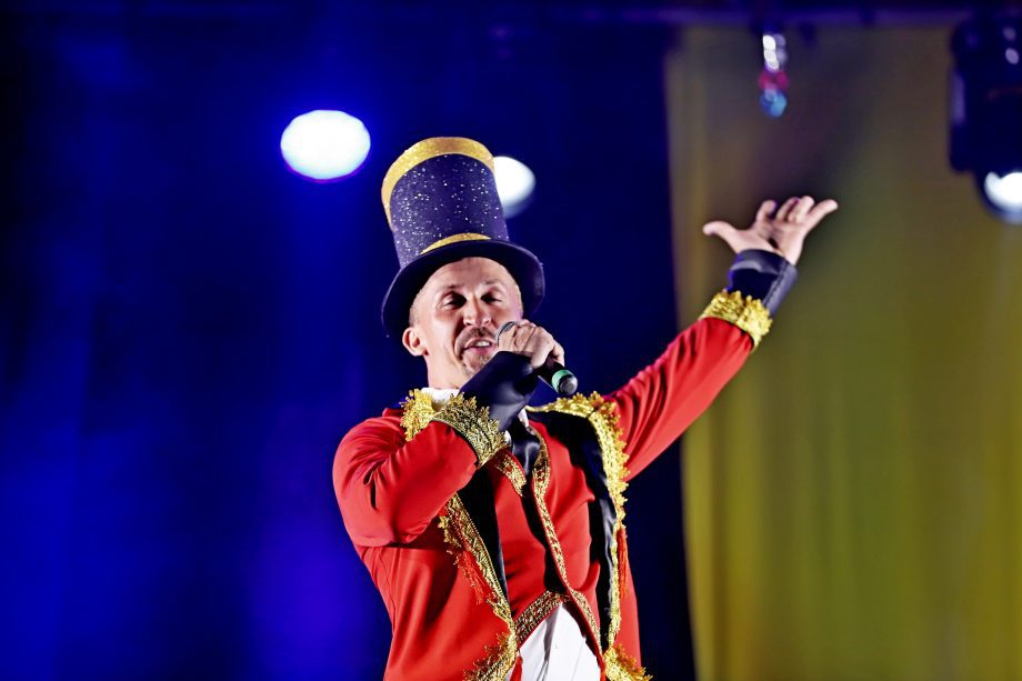 Espetáculo “Circus” encanta público e reúne mais de 300 bailarinas no Natal Encantado 2025 de Três Lagoas