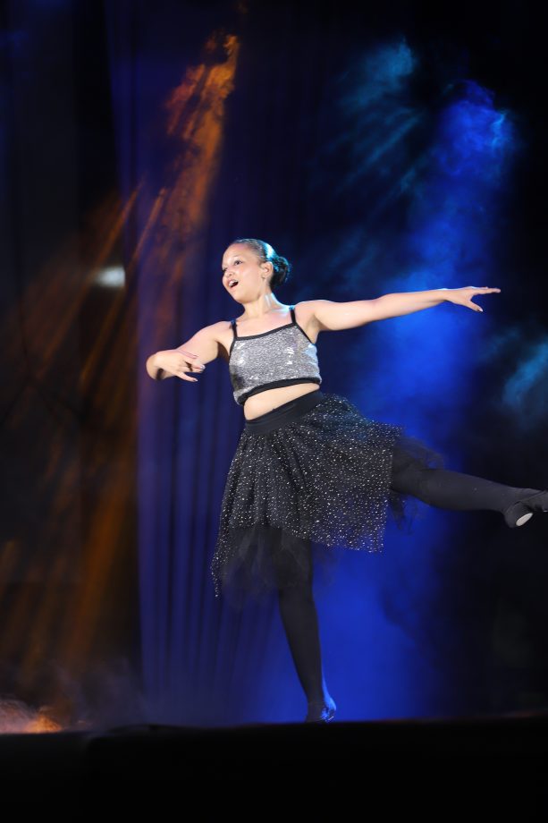 Espetáculo “Circus” encanta público e reúne mais de 300 bailarinas no Natal Encantado 2025 de Três Lagoas