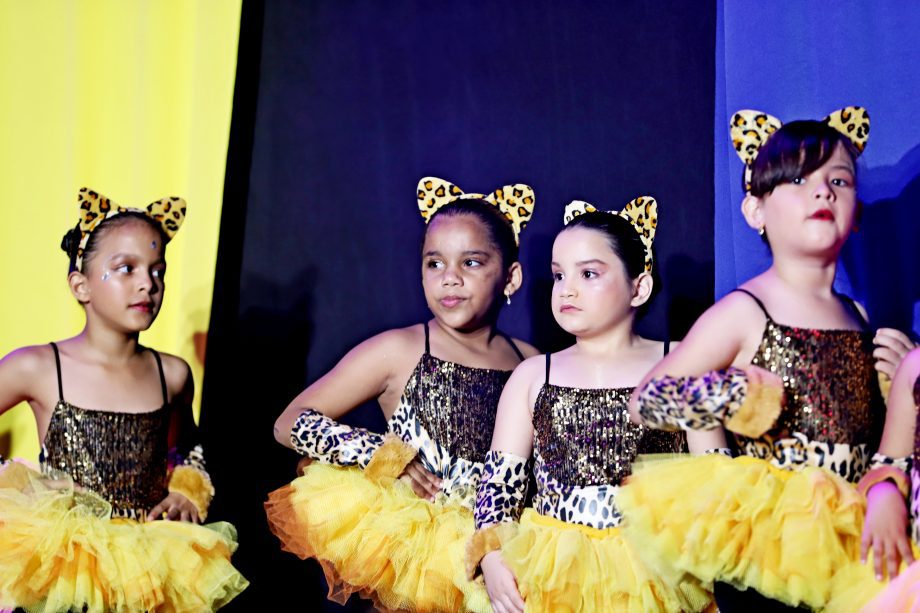 Espetáculo “Circus” encanta público e reúne mais de 300 bailarinas no Natal Encantado 2025 de Três Lagoas