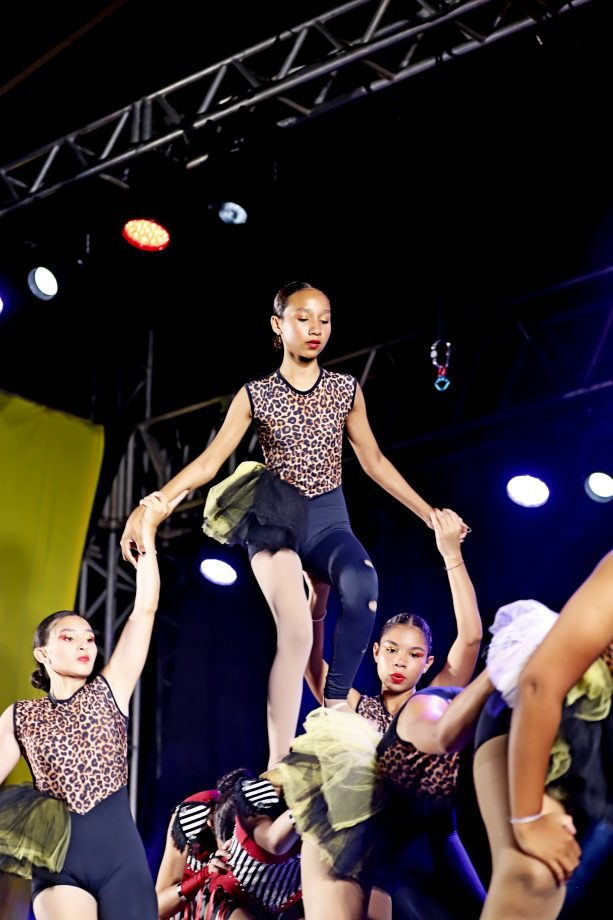 Espetáculo “Circus” encanta público e reúne mais de 300 bailarinas no Natal Encantado 2025 de Três Lagoas