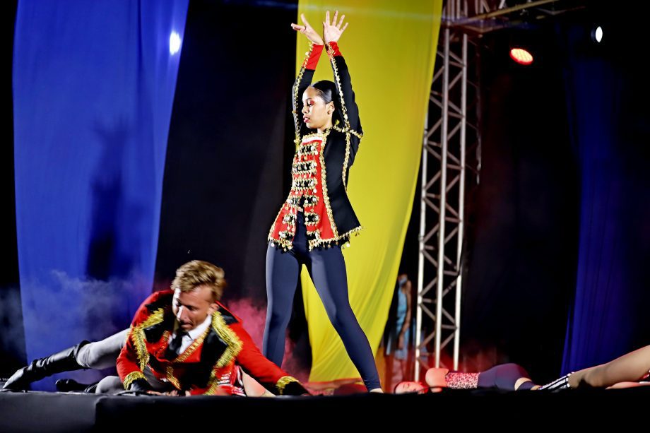 Espetáculo “Circus” encanta público e reúne mais de 300 bailarinas no Natal Encantado 2025 de Três Lagoas