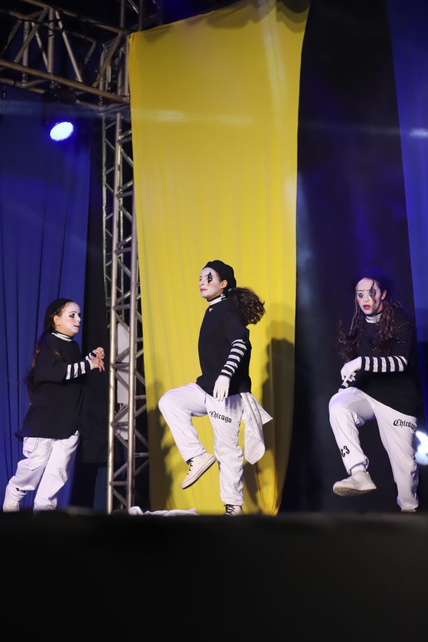 Espetáculo “Circus” encanta público e reúne mais de 300 bailarinas no Natal Encantado 2025 de Três Lagoas