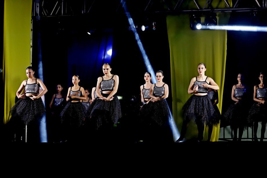 Espetáculo “Circus” encanta público e reúne mais de 300 bailarinas no Natal Encantado 2025 de Três Lagoas