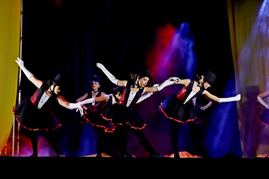 Espetáculo “Circus” encanta público e reúne mais de 300 bailarinas no Natal Encantado 2025 de Três Lagoas
