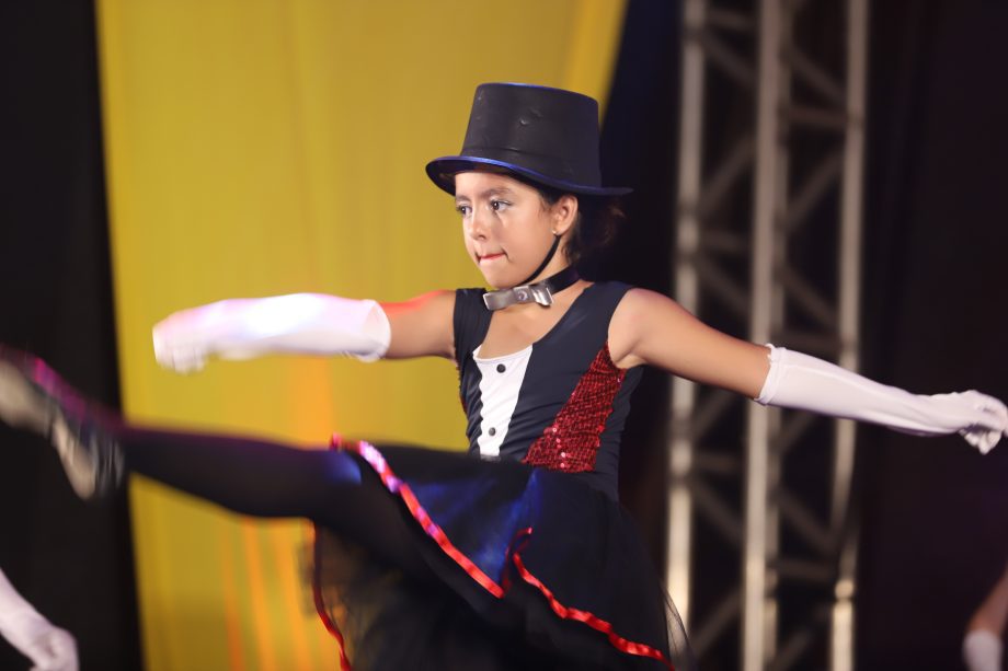 Espetáculo “Circus” encanta público e reúne mais de 300 bailarinas no Natal Encantado 2025 de Três Lagoas
