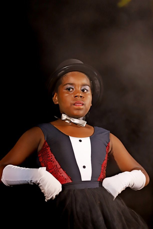 Espetáculo “Circus” encanta público e reúne mais de 300 bailarinas no Natal Encantado 2025 de Três Lagoas