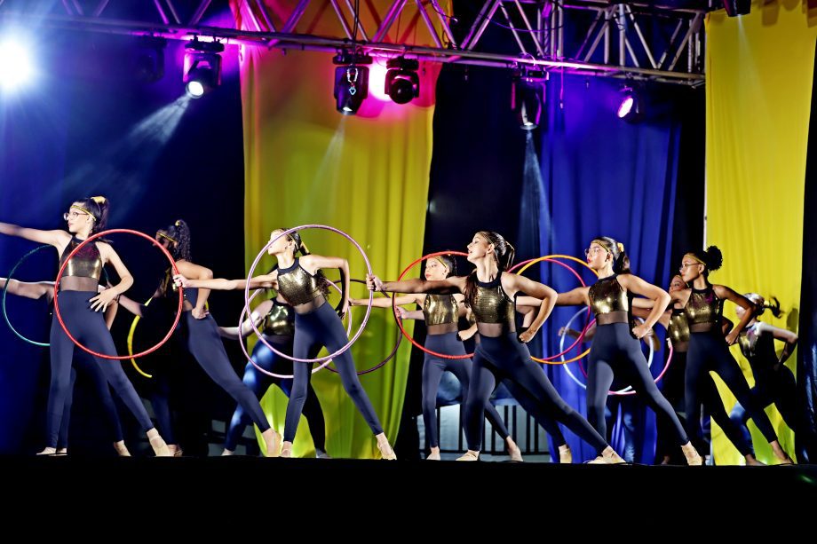 Espetáculo “Circus” encanta público e reúne mais de 300 bailarinas no Natal Encantado 2025 de Três Lagoas