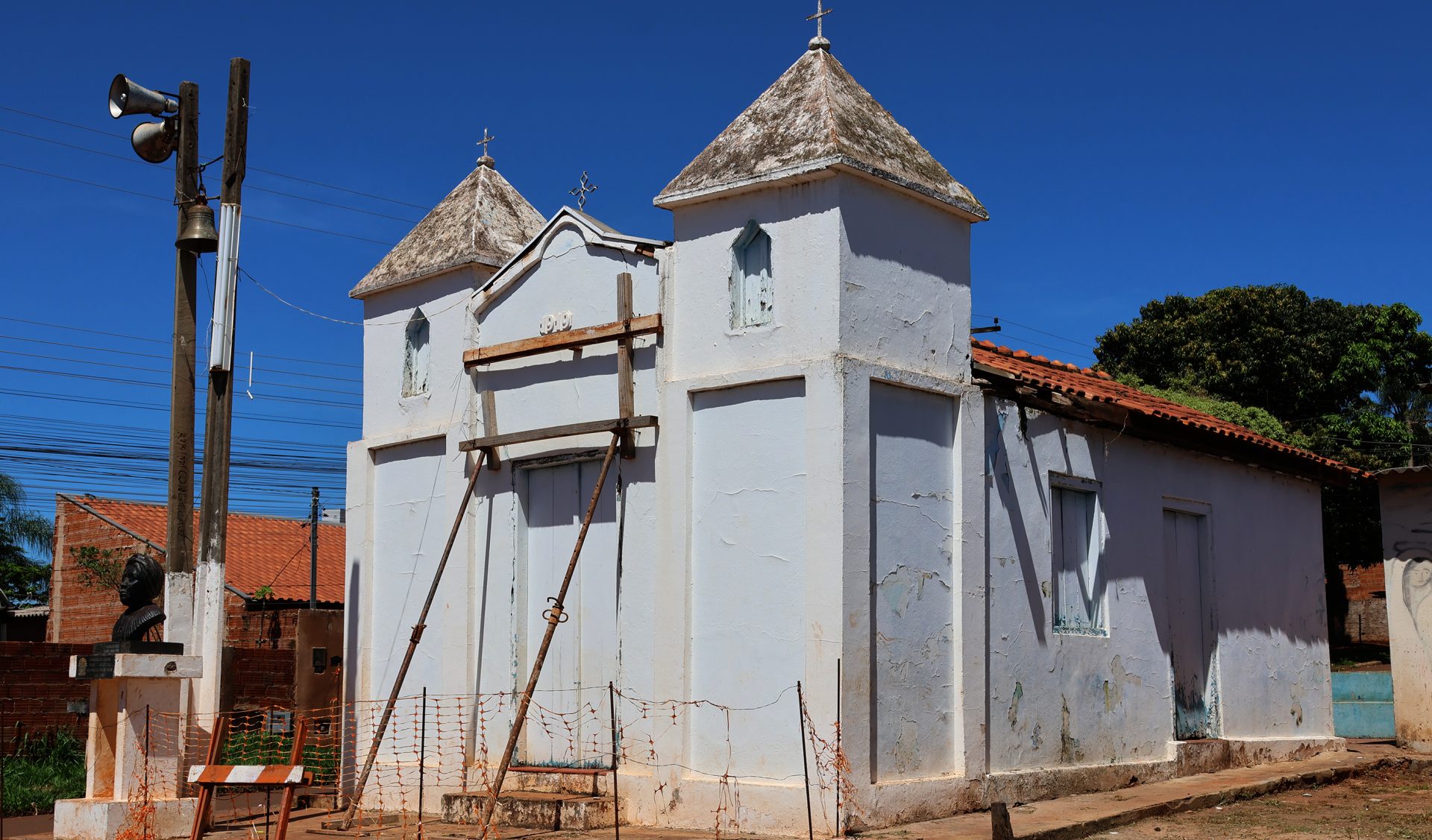 Em diálogo com a comunidade Tia Eva, Governo garante obras que valorizam fé e tradições quilombolas Em diálogo com a comunidade Tia Eva, Governo garante obras que valorizam fé e tradições quilombolas