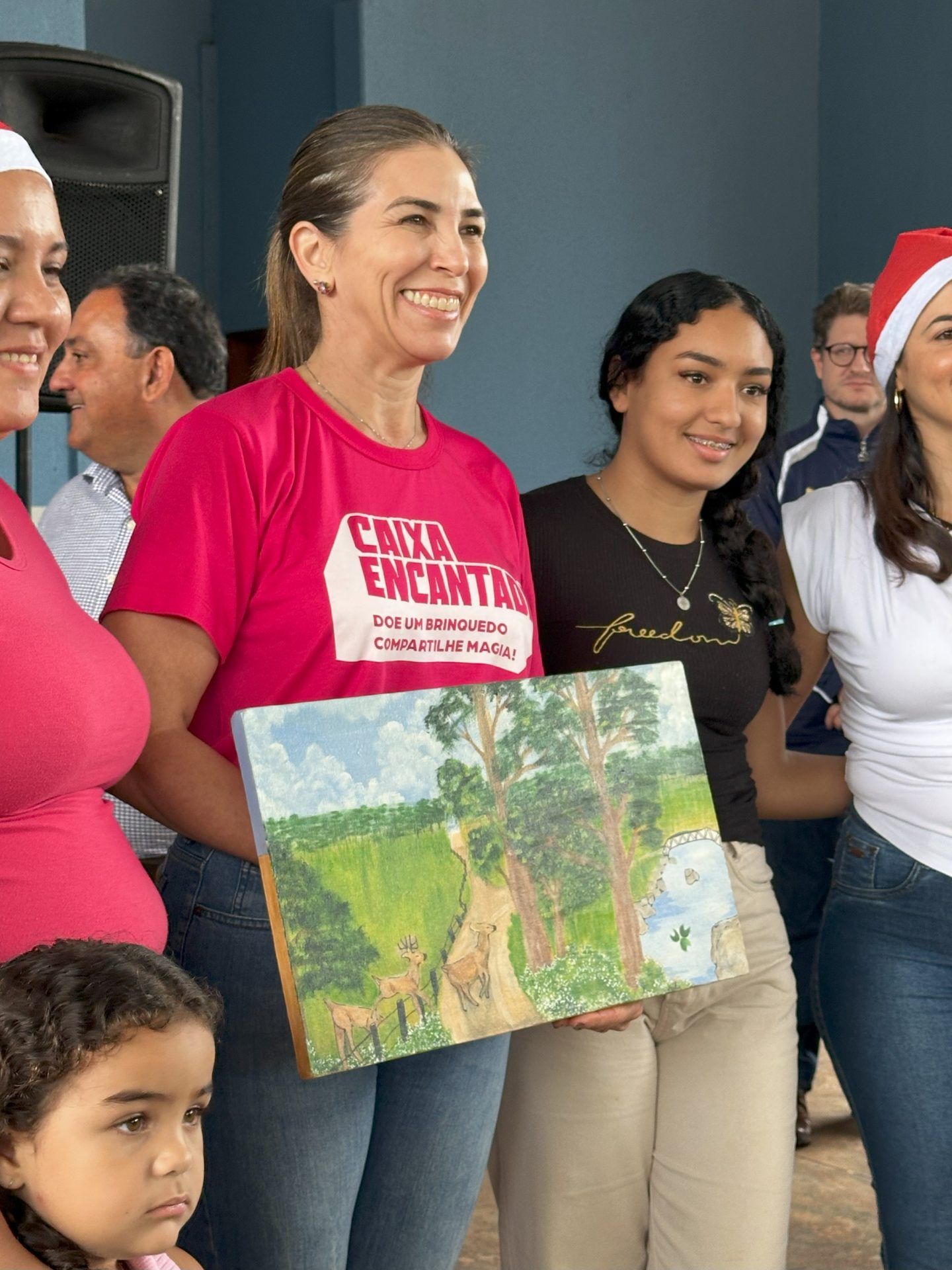 Caixa Encantada conclui entregas presenciais em Dourados e leva magia do Natal às crianças de MS