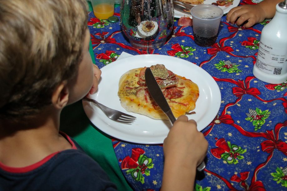 Crianças das Casas de Acolhimento vivem noite especial na Pizzaria da Mama e encerram ano repleto de experiências inesquecíveis Crianças das Casas de Acolhimento vivem noite especial na Pizzaria da Mama e encerram ano repleto de experiências inesquecíveis