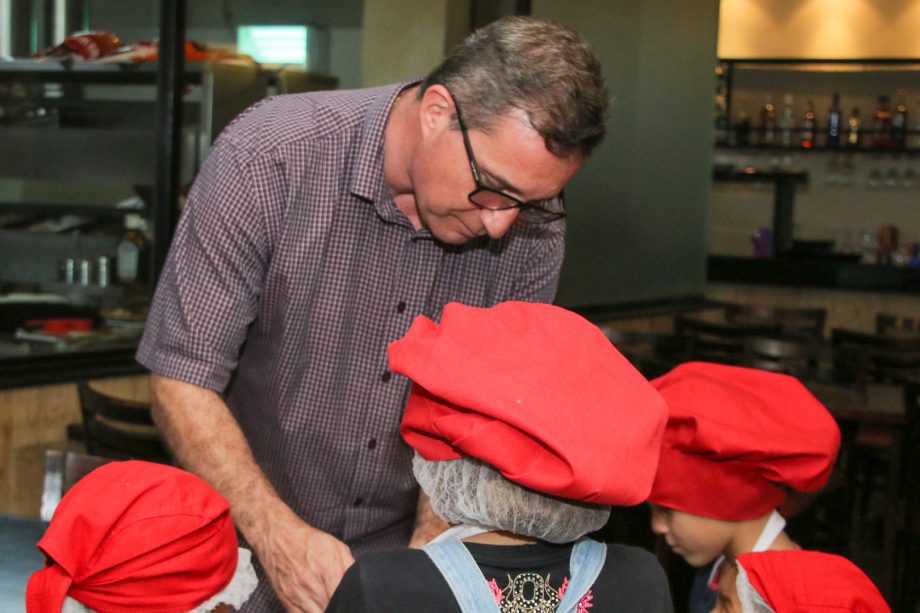 Crianças das Casas de Acolhimento vivem noite especial na Pizzaria da Mama e encerram ano repleto de experiências inesquecíveis Crianças das Casas de Acolhimento vivem noite especial na Pizzaria da Mama e encerram ano repleto de experiências inesquecíveis