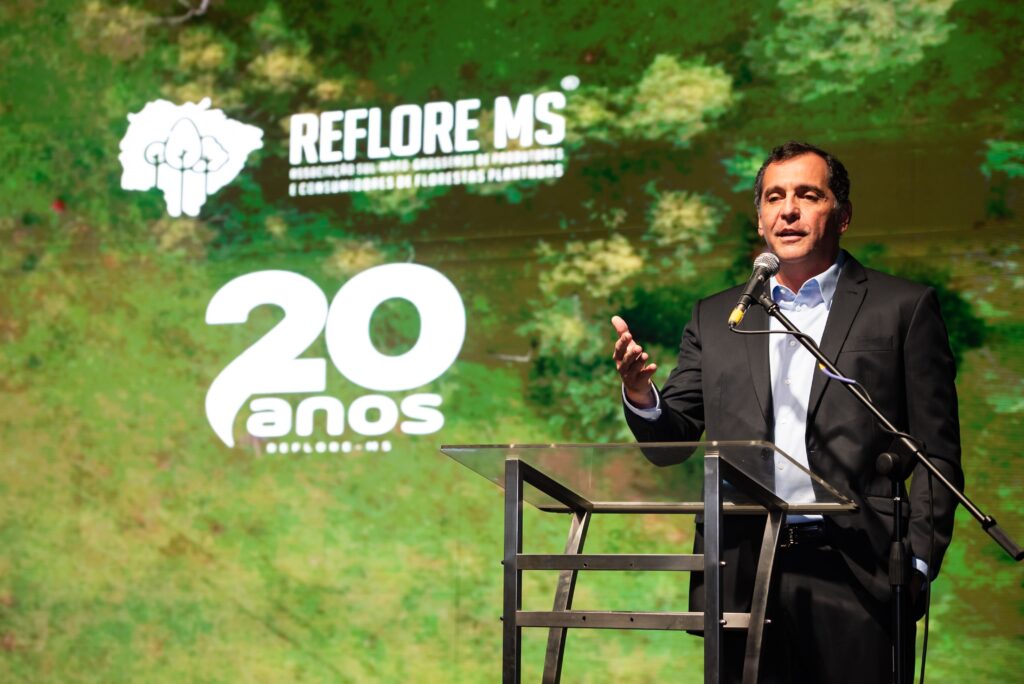 Duas décadas de articulação e crescimento: Reflore/MS comemora 20 anos com homenagens e de olho no futuro Duas décadas de articulação e crescimento: Reflore/MS comemora 20 anos com homenagens e de olho no futuro