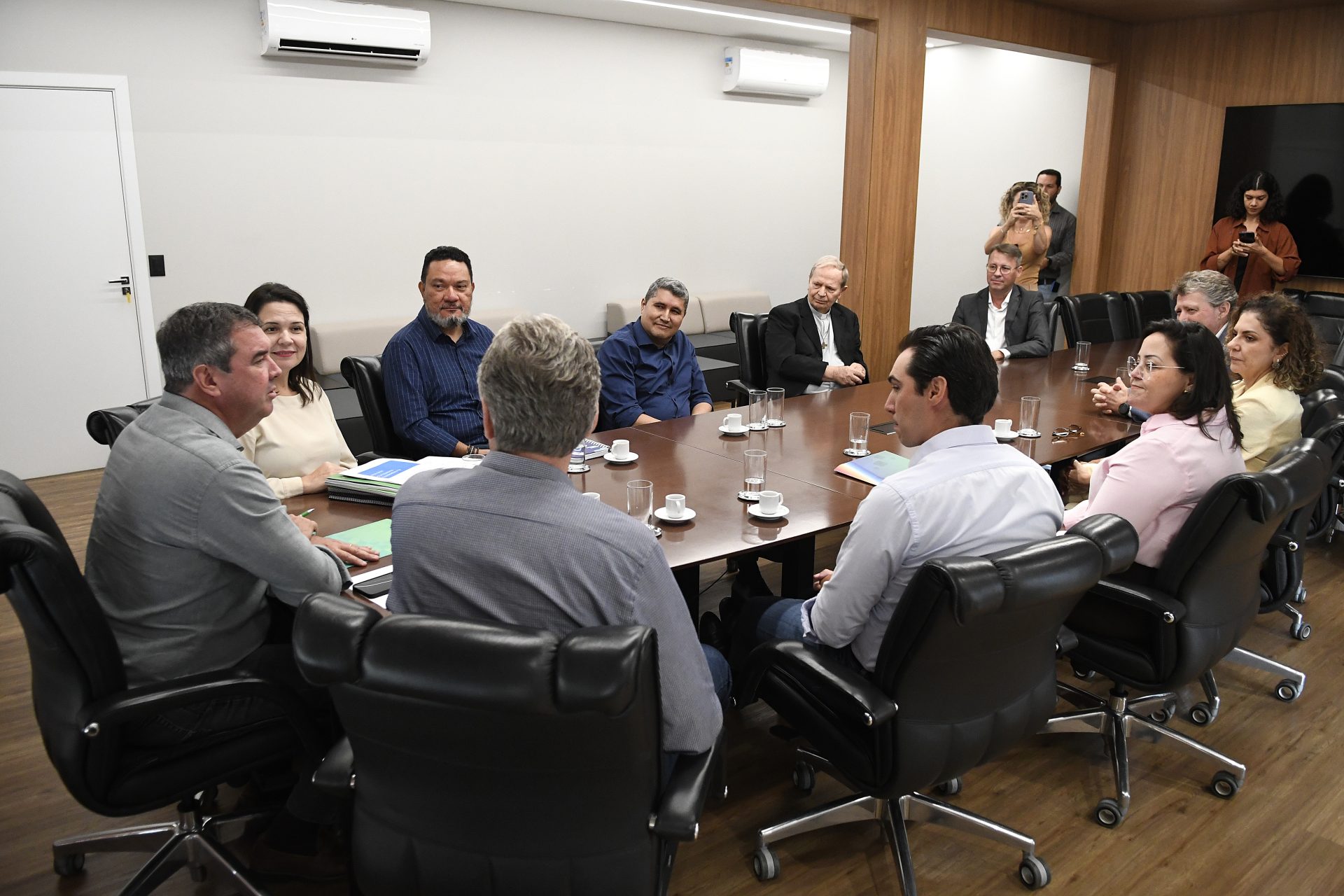 Cristiano Carvalho é nomeado como novo diretor-presidente da Fundect pelos próximos três anos Cristiano Carvalho é nomeado como novo diretor-presidente da Fundect pelos próximos três anos