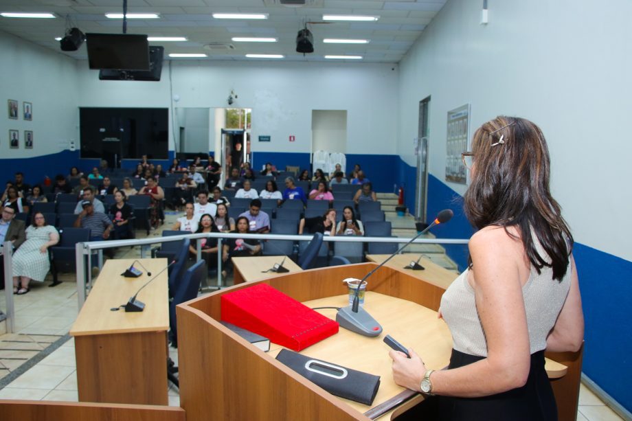 Três Lagoas dá início ao 1º Simpósio de HIV/AIDS com foco em prevenção, cuidado e enfrentamento ao estigma Três Lagoas dá início ao 1º Simpósio de HIV/AIDS com foco em prevenção, cuidado e enfrentamento ao estigma