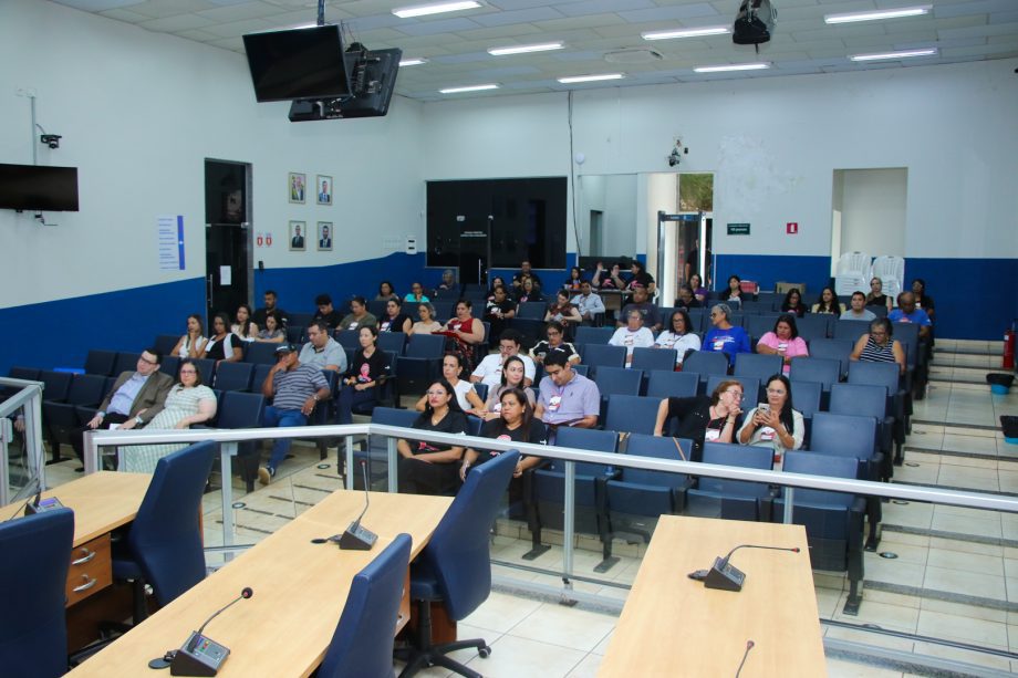 Três Lagoas dá início ao 1º Simpósio de HIV/AIDS com foco em prevenção, cuidado e enfrentamento ao estigma Três Lagoas dá início ao 1º Simpósio de HIV/AIDS com foco em prevenção, cuidado e enfrentamento ao estigma