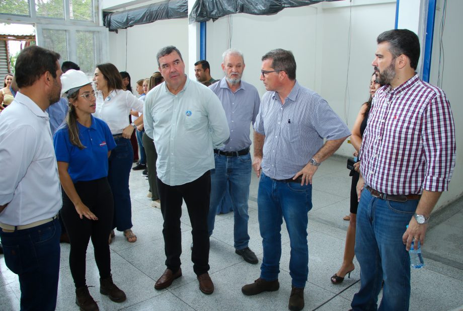 Prefeito de Três Lagoas acompanha governador em visita a obras e entrega de reformas que beneficiam mais de 7,7 mil alunos Prefeito de Três Lagoas acompanha governador em visita a obras e entrega de reformas que beneficiam mais de 7,7 mil alunos