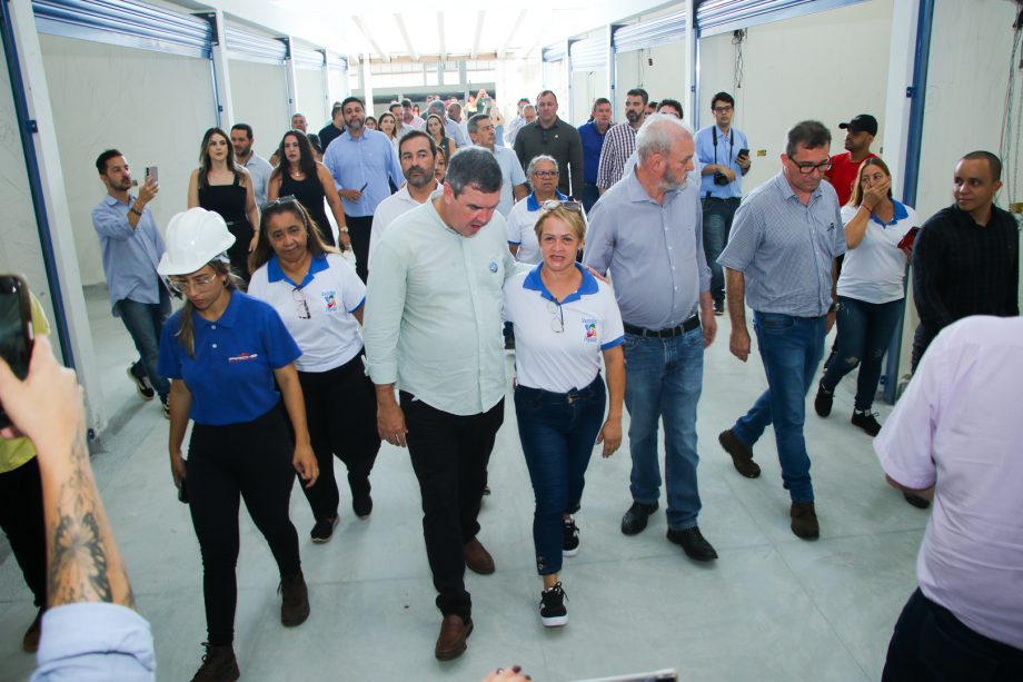 Prefeito de Três Lagoas acompanha governador em visita a obras e entrega de reformas que beneficiam mais de 7,7 mil alunos Prefeito de Três Lagoas acompanha governador em visita a obras e entrega de reformas que beneficiam mais de 7,7 mil alunos