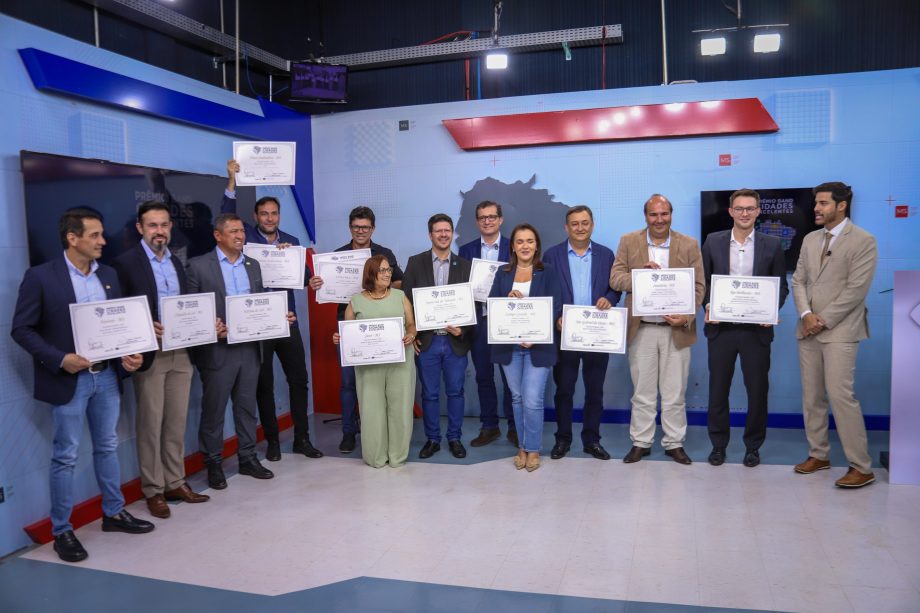 Três Lagoas se destaca no Prêmio Band Cidades Excelentes e recebe quatro certificados de excelência em gestão pública Três Lagoas se destaca no Prêmio Band Cidades Excelentes e recebe quatro certificados de excelência em gestão pública