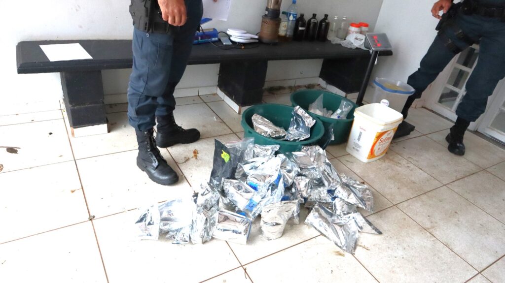 PM desmantela refinaria de cocaína em Três Lagoas e apreende 47 kg da droga durante Operação CODESUL II