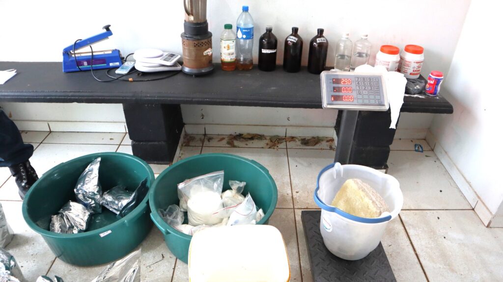 PM desmantela refinaria de cocaína em Três Lagoas e apreende 47 kg da droga durante Operação CODESUL II