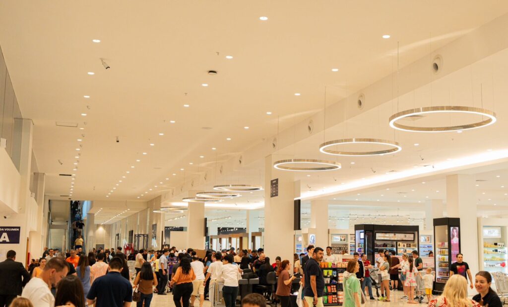 Shopping China inaugura a maior loja de Ciudad del Este e da fronteira Shopping China inaugura a maior loja de Ciudad del Este e da fronteira