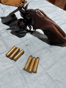 Polícia Civil apreende armas de fogo e munição em Nova Andradina Polícia Civil apreende armas de fogo e munição em Nova Andradina