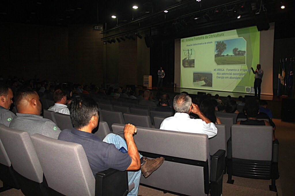 Três Lagoas sedia encontro regional e reforça protagonismo da citricultura em MS Três Lagoas sedia encontro regional e reforça protagonismo da citricultura em MS