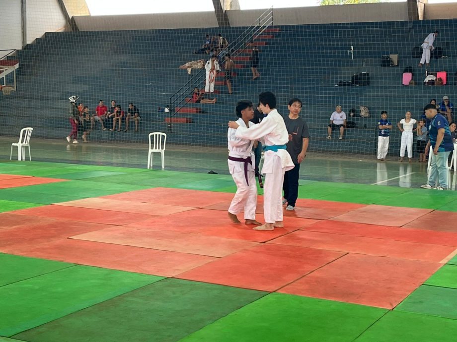 Copa Três Lagoas de Judô reúne quase 200 atletas em competição emocionante Copa Três Lagoas de Judô reúne quase 200 atletas em competição emocionante