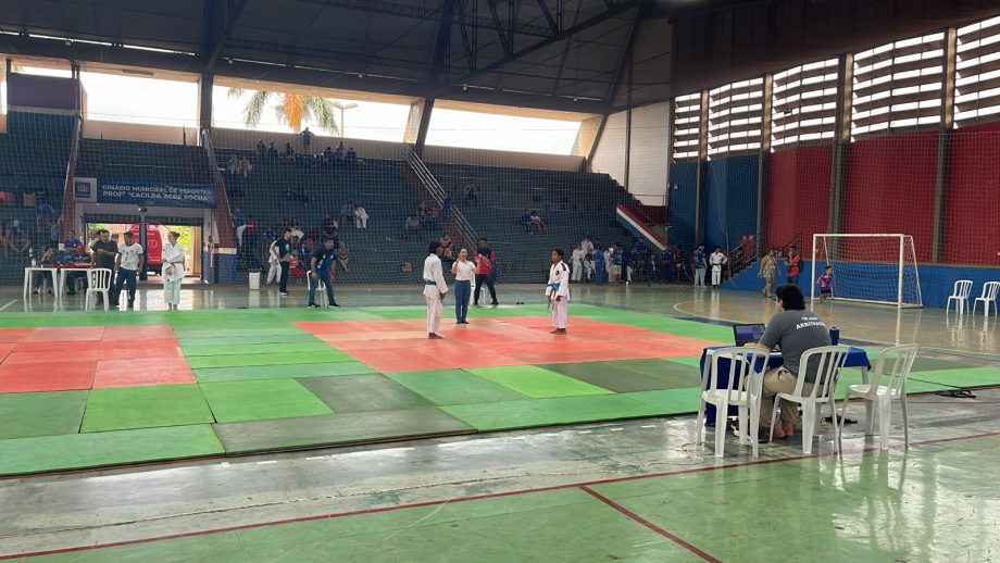 Copa Três Lagoas de Judô reúne quase 200 atletas em competição emocionante Copa Três Lagoas de Judô reúne quase 200 atletas em competição emocionante