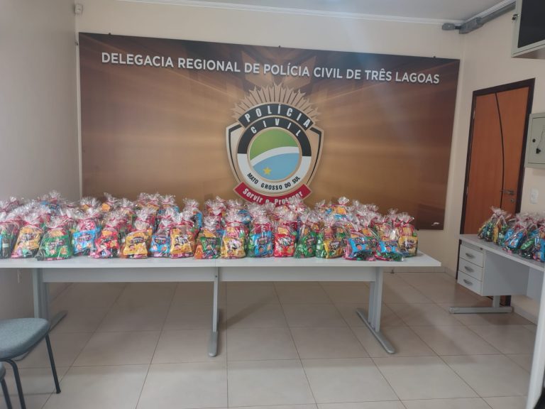 Policiais civis se reuném para promover doação de doces para crianças carentes em Três Lagoas