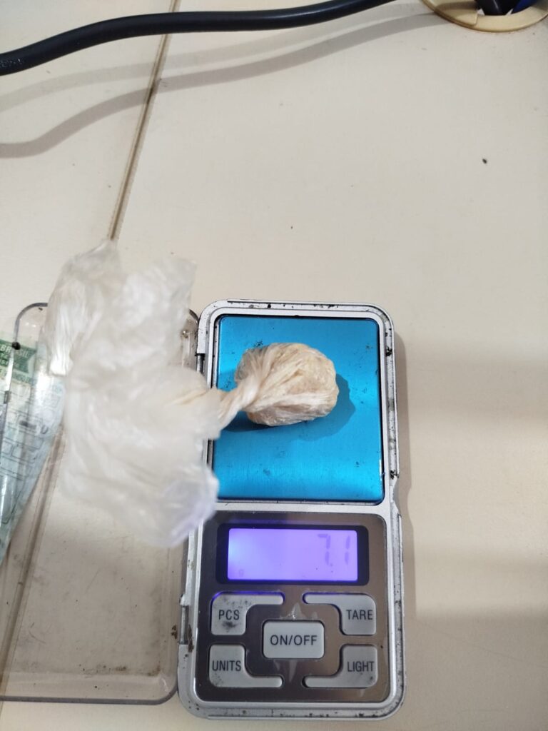 PM detém três pessoas por tráfico de drogas durante a Operação Boas Festas em Três Lagoas