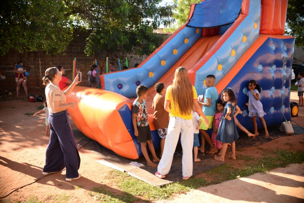 Projeto Natal Mais Feliz leva solidariedade e esperança a famílias de Três Lagoas