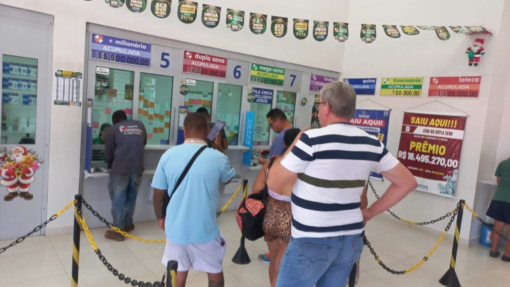 Filas enormes, esperança renovada e o sonho do bilhão: Mega da Virada lota lotéricas em Três Lagoas