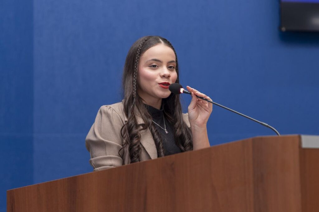 Primeira edição do Parlamento Jovem de Três Lagoas é encerrada com sessão solene e homenagens