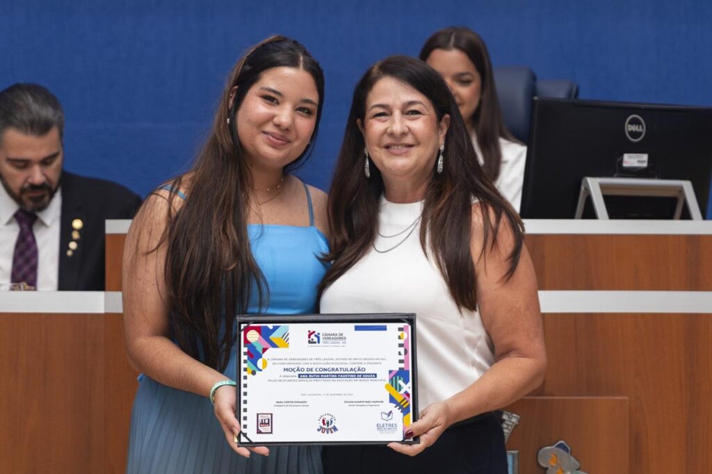 Primeira edição do Parlamento Jovem de Três Lagoas é encerrada com sessão solene e homenagens