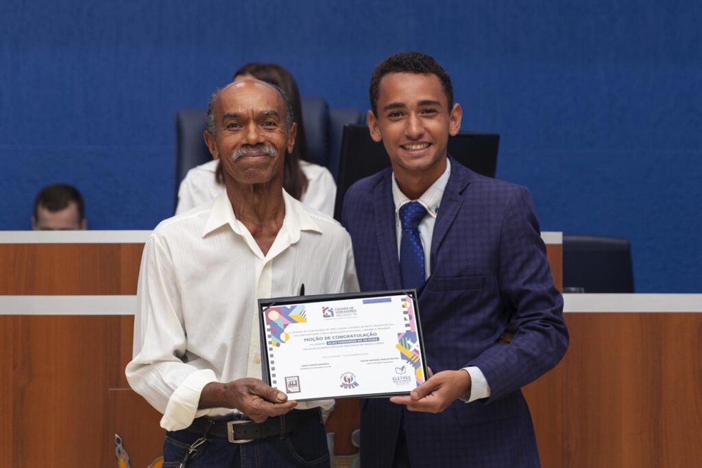 Primeira edição do Parlamento Jovem de Três Lagoas é encerrada com sessão solene e homenagens