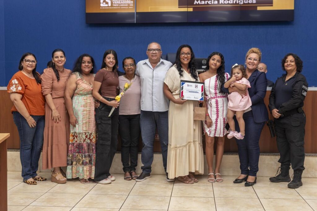 Mulheres que atuam em prol da segurança pública recebem honrarias Mulheres que atuam em prol da segurança pública recebem honrarias