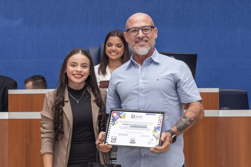 Primeira edição do Parlamento Jovem de Três Lagoas é encerrada com sessão solene e homenagens