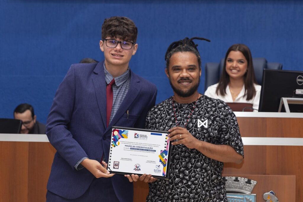 Primeira edição do Parlamento Jovem de Três Lagoas é encerrada com sessão solene e homenagens