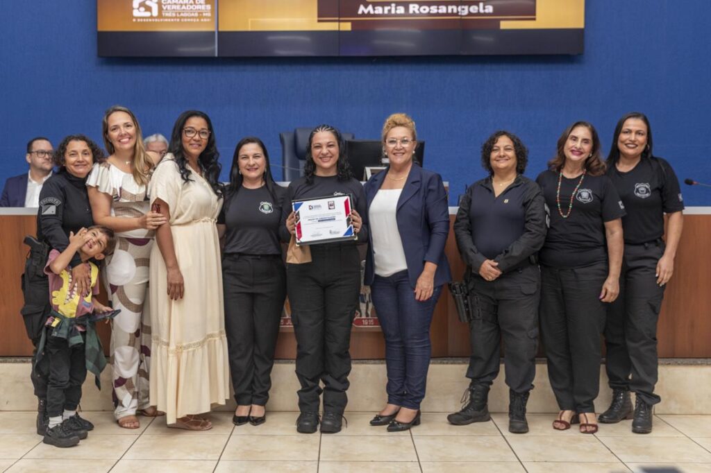 Mulheres que atuam em prol da segurança pública recebem honrarias Mulheres que atuam em prol da segurança pública recebem honrarias