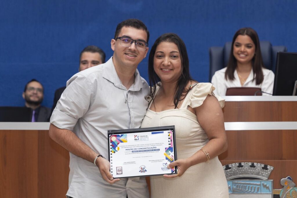 Primeira edição do Parlamento Jovem de Três Lagoas é encerrada com sessão solene e homenagens