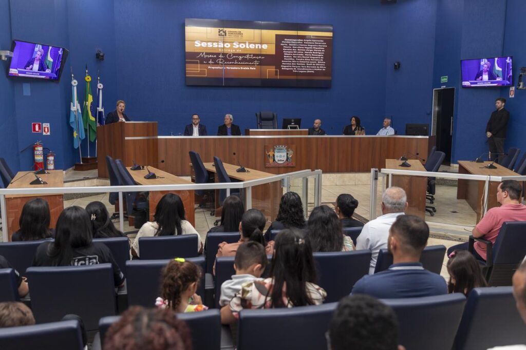 Mulheres que atuam em prol da segurança pública recebem honrarias Mulheres que atuam em prol da segurança pública recebem honrarias