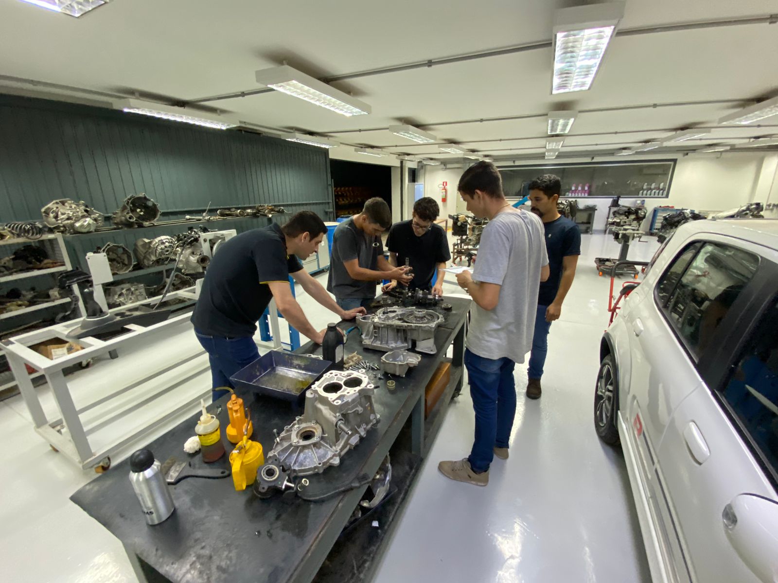 Senai está com mais de 2,7 mil vagas abertas para cursos técnicos e de qualificação profissional Senai está com mais de 2,7 mil vagas abertas para cursos técnicos e de qualificação profissional