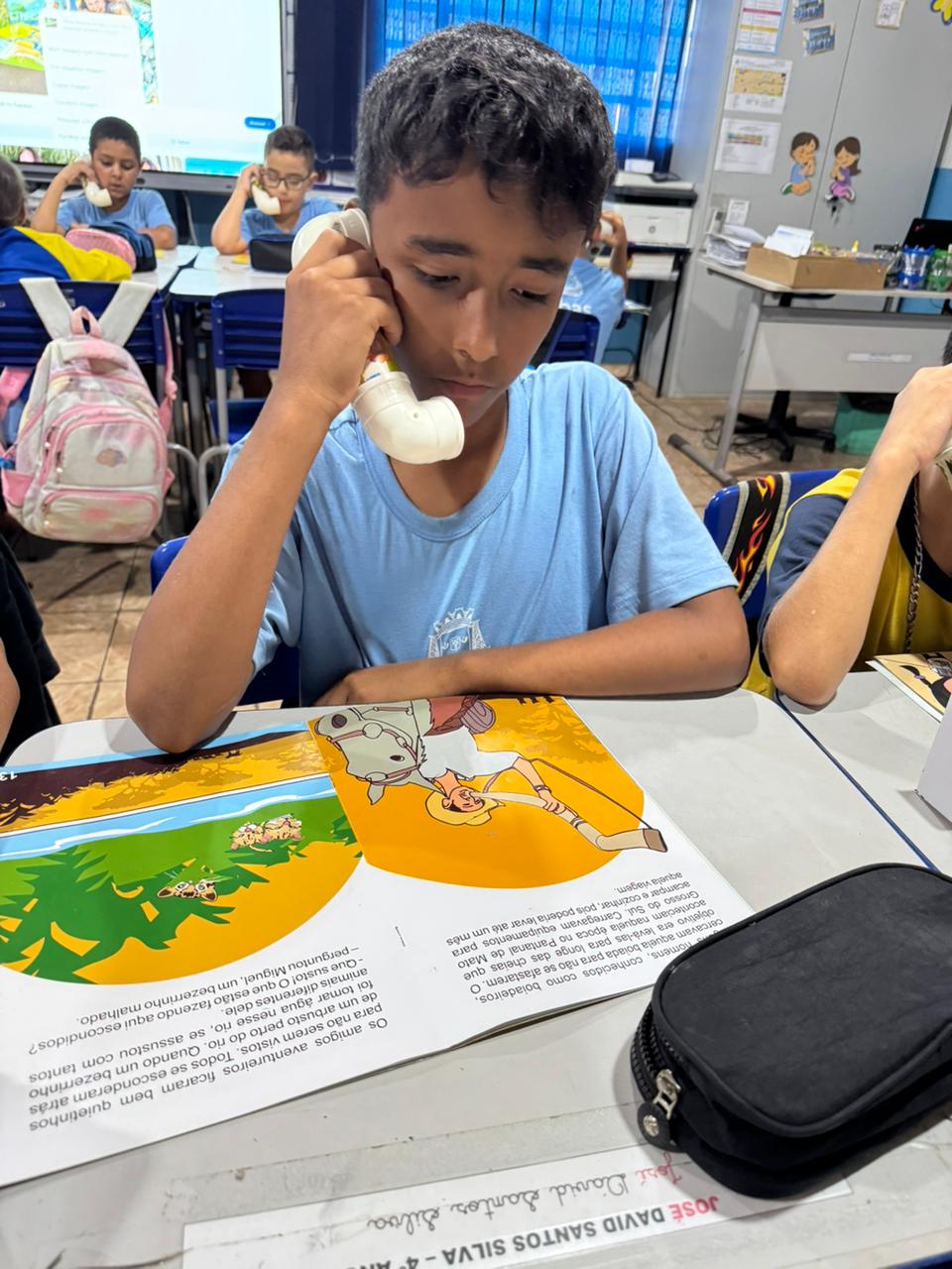 Escola rural em Ribas adota Sussurrofone para incentivar a leitura com livros que valorizam o Pantanal e a identidade sul-mato-grossense Escola rural em Ribas adota Sussurrofone para incentivar a leitura com livros que valorizam o Pantanal e a identidade sul-mato-grossense