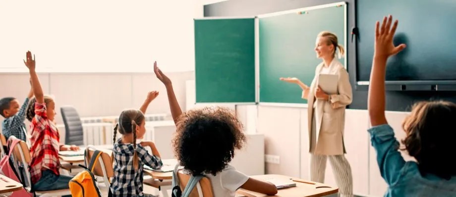 Em Três Lagoas volta às aulas aquece comércio, mas materiais escolares mantêm preços estáveis Em Três Lagoas volta às aulas aquece comércio, mas materiais escolares mantêm preços estáveis