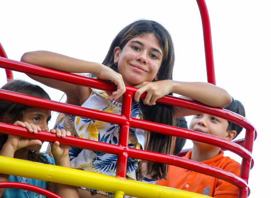 Carreta da Alegria realiza passeio solidário e arrecada aproximadamente 830 kg de alimentos para entidades de Três Lagoas