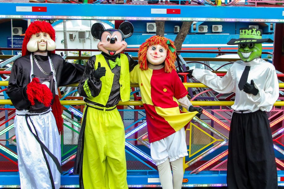 Carreta da Alegria realiza passeio solidário e arrecada aproximadamente 830 kg de alimentos para entidades de Três Lagoas