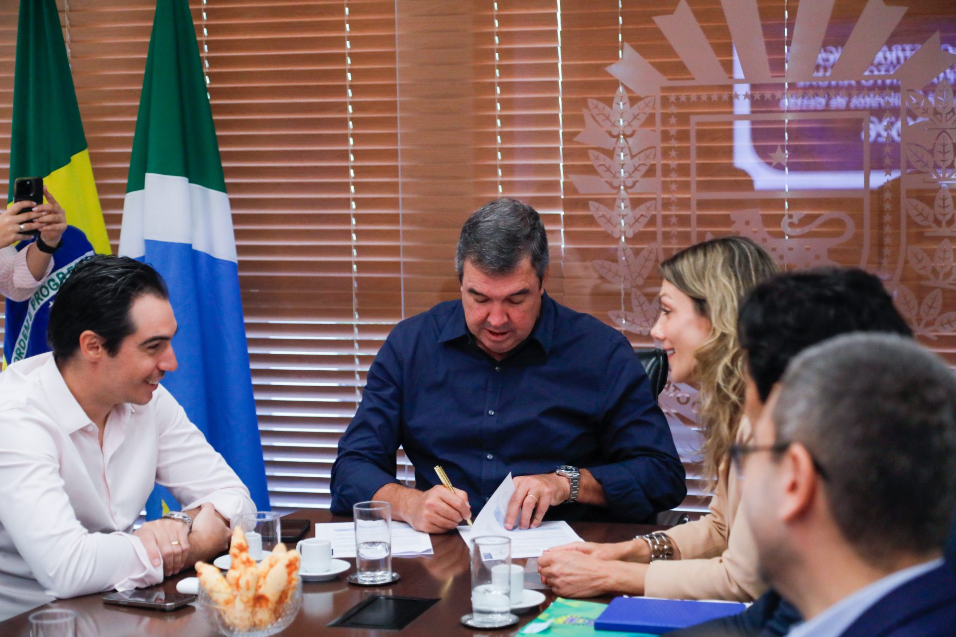 Gestão eficiente e planejamento: Governo de MS inicia assinaturas do Contrato de Gestão 2026