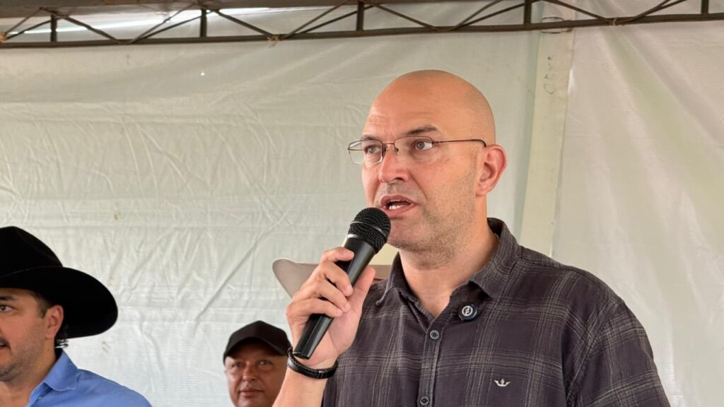 Educação e infraestrutura marcam início do ano com agenda intensa do Governo de MS no interior Educação e infraestrutura marcam início do ano com agenda intensa do Governo de MS no interior